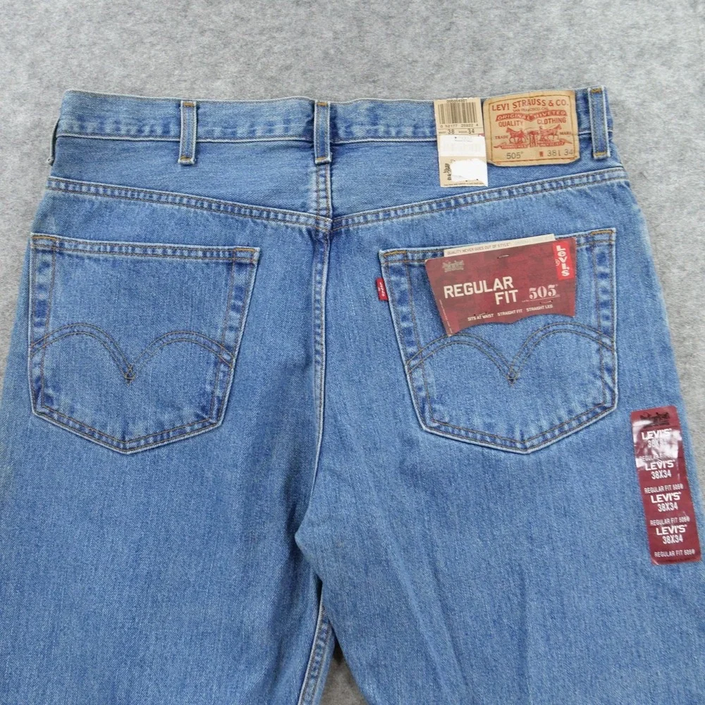 Levi's 505 Jeans Mens 38 Regular Fit Straight Leg Medium Wash Mid Rise New